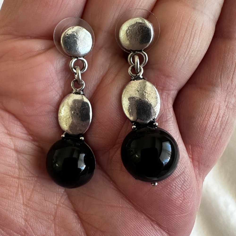 Lucky Brand Silver and black ball earring